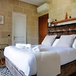 Château Hotel *