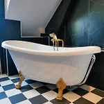 Château Hotel *