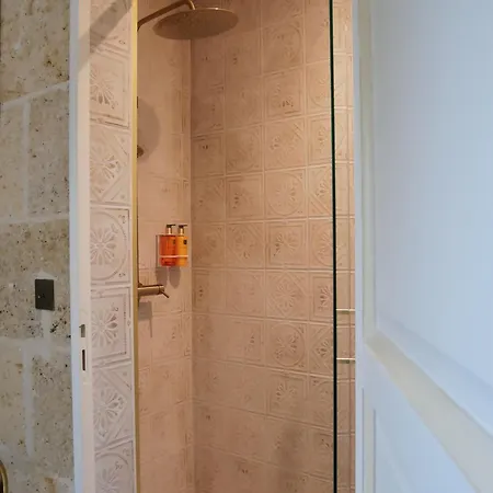 Chateau מלון Camiac-et-Saint-Denis