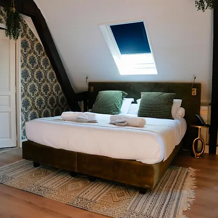 Chateau * Camiac-et-Saint-Denis