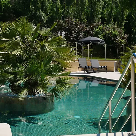 Hotel Chateau Camiac-et-Saint-Denis