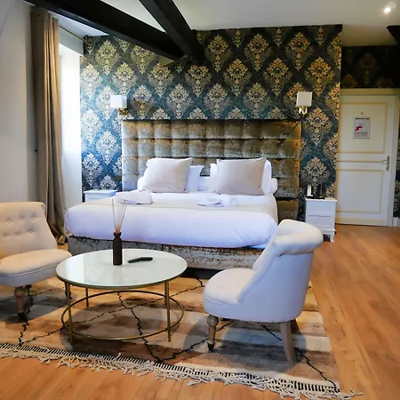 Chateau מלון Camiac-et-Saint-Denis