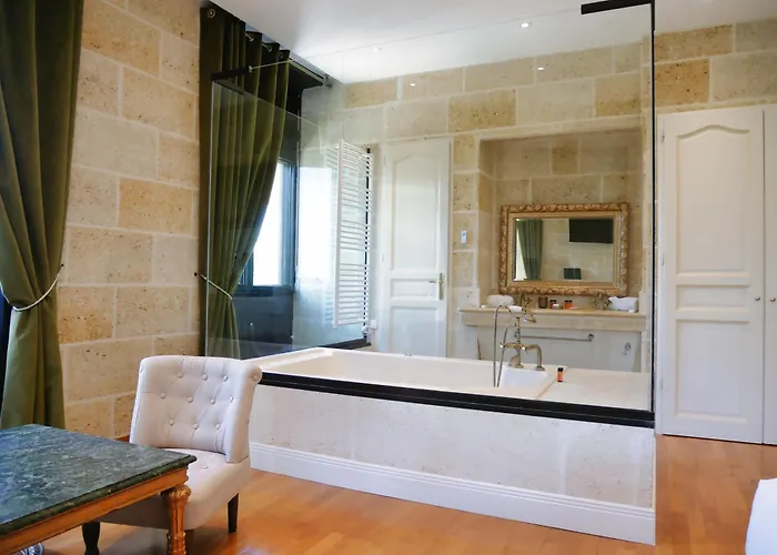 Chateau Camiac-et-Saint-Denis